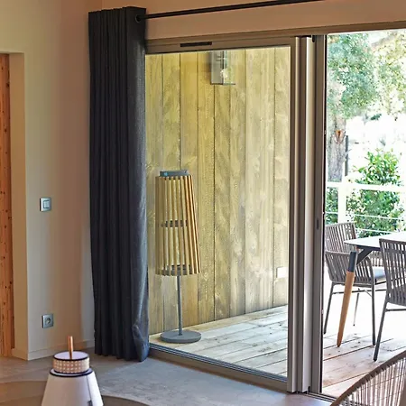 Les Arbousiers Di Lecci